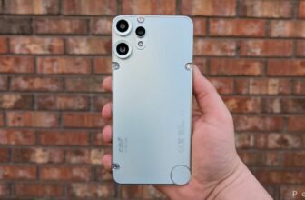 4 glorious options Nothing added to the CMF Telephone 2 Professional